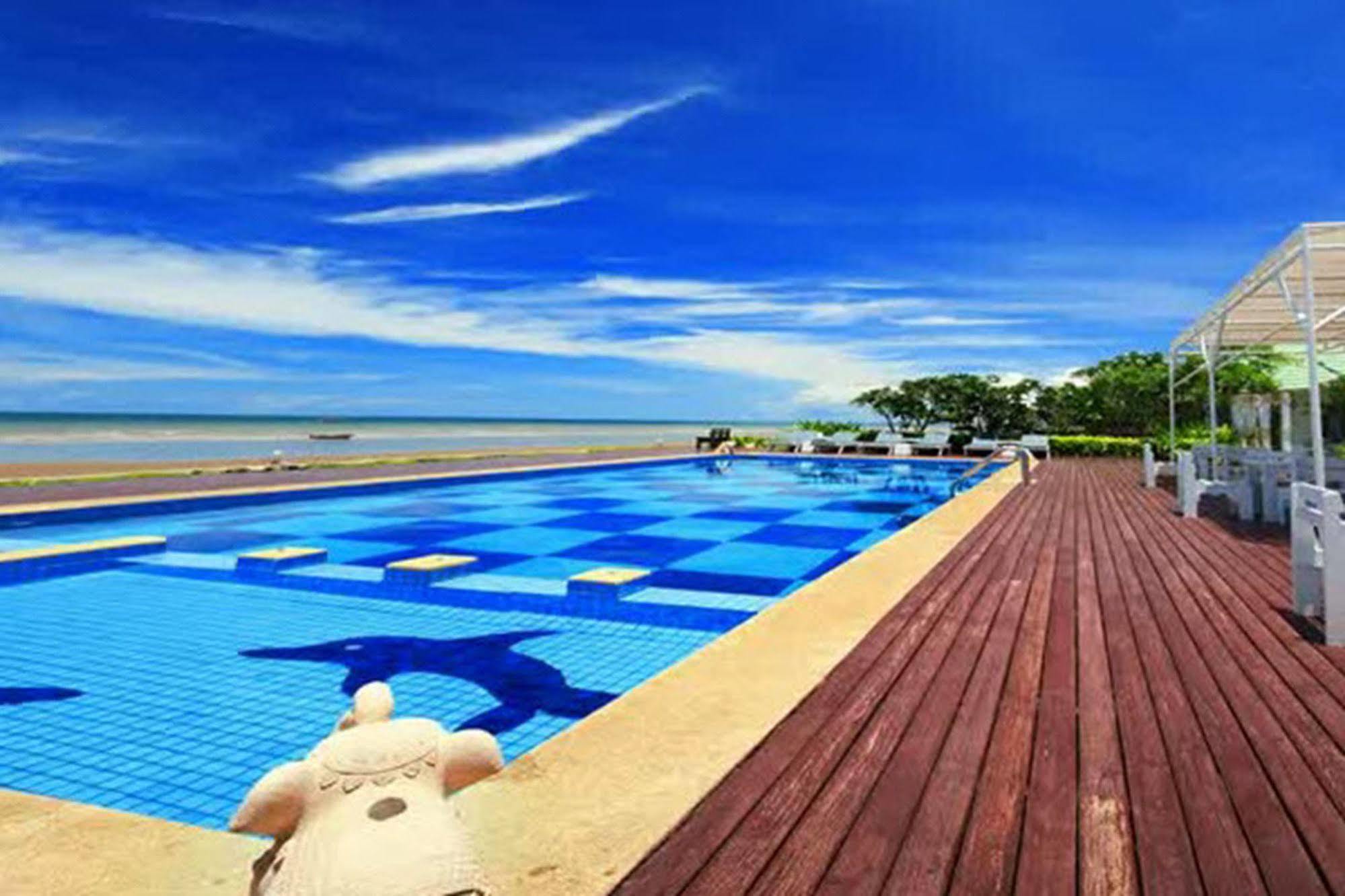 Sea-Sky Resort Haad Chao Samran Exteriör bild